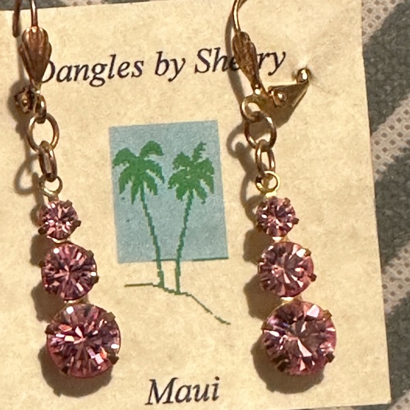 243. Austrian Rose Crystal Gold Plated Earrings NWT - Picture 5 of 6